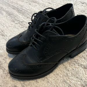 Black women loafers, size 5